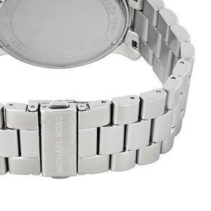MICHAEL KORS “OVERSIZED RUNWAY” MK8086 SILVER WATCH LINKS